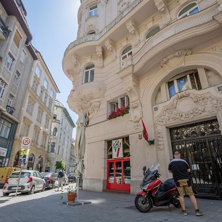 Iranyi Studio Budapest Eksteriør billede