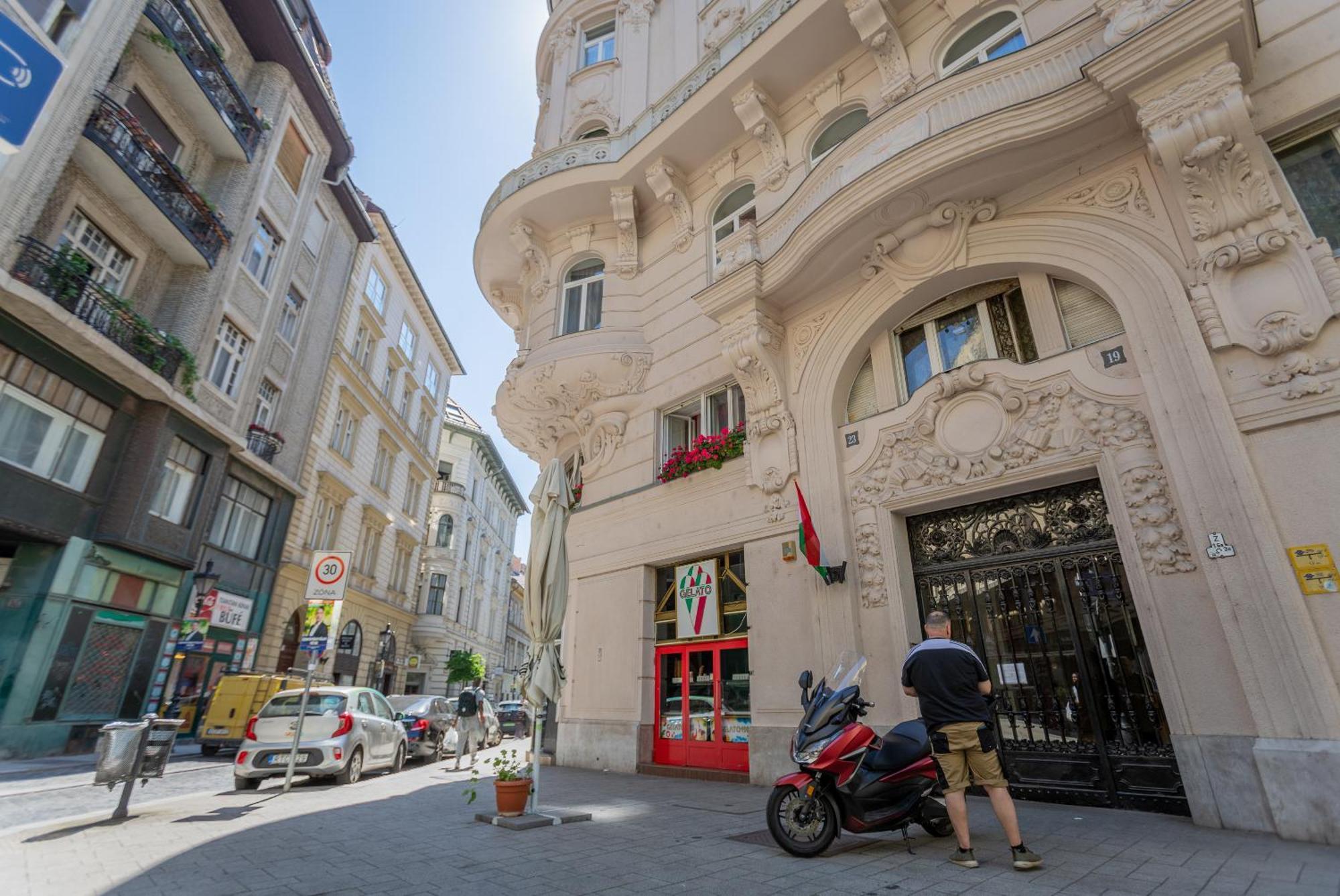 Iranyi Studio Budapest Eksteriør billede