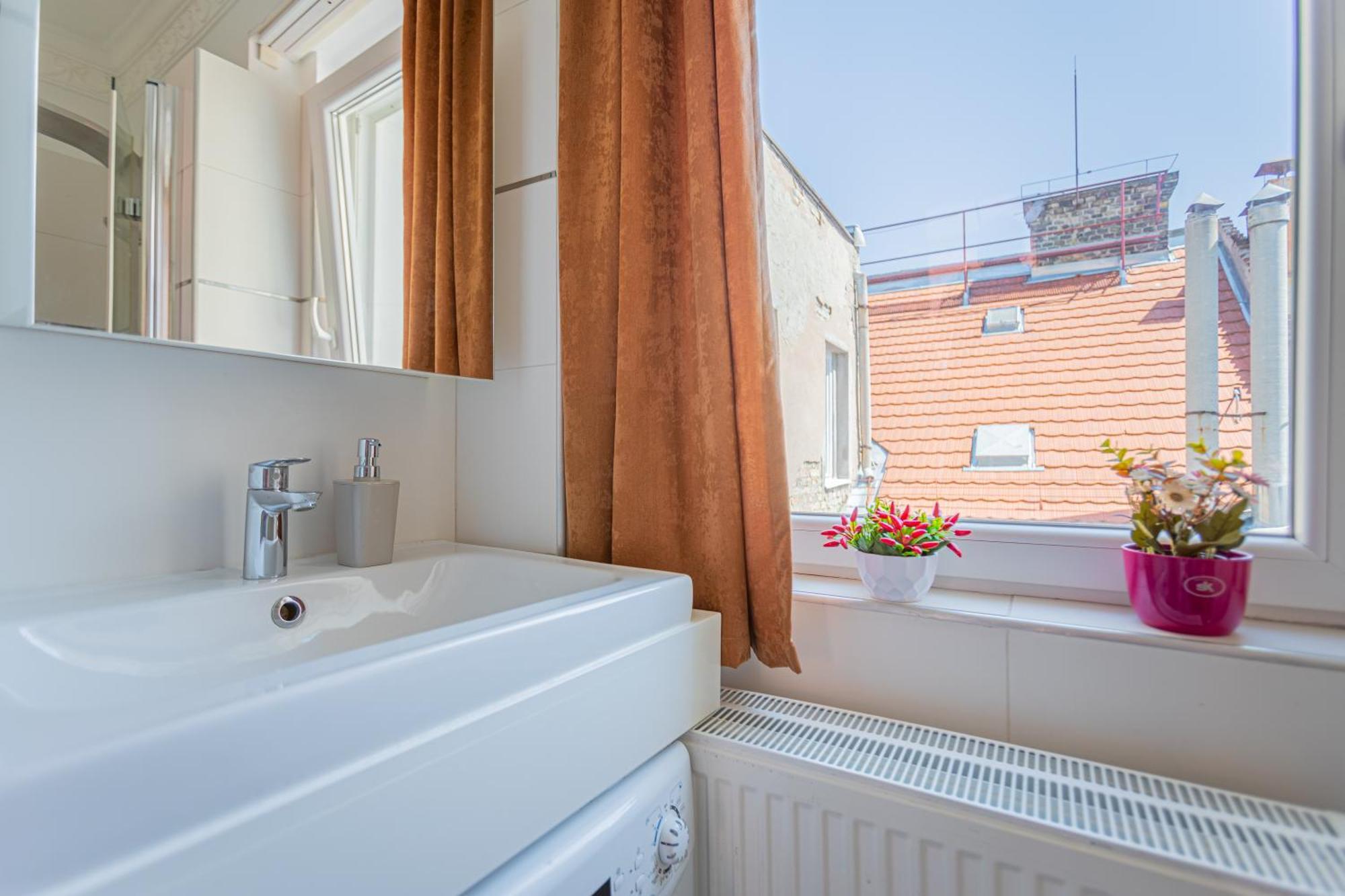 Iranyi Studio Budapest Eksteriør billede